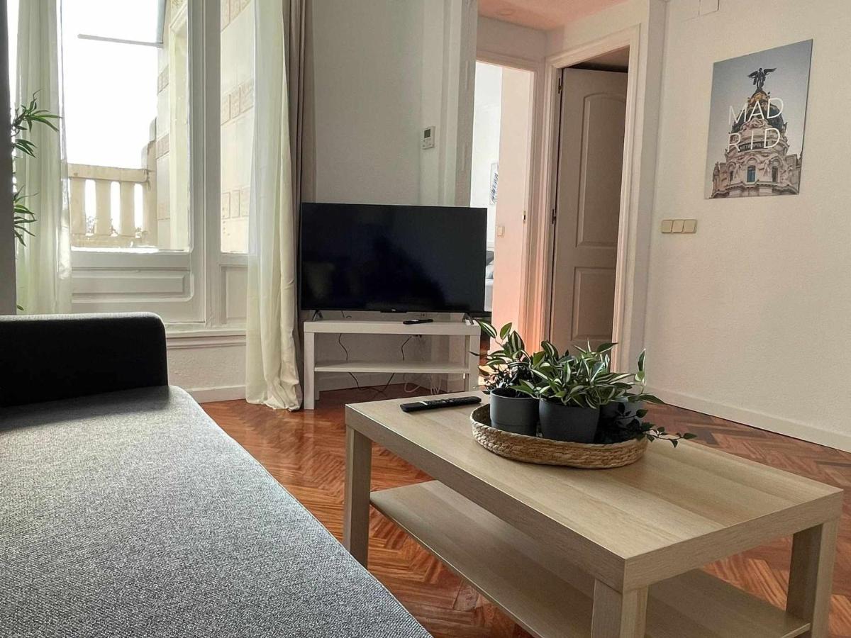 Apartamento Con Terraza Y Vistas Alcalaretiro Madrid Exterior photo